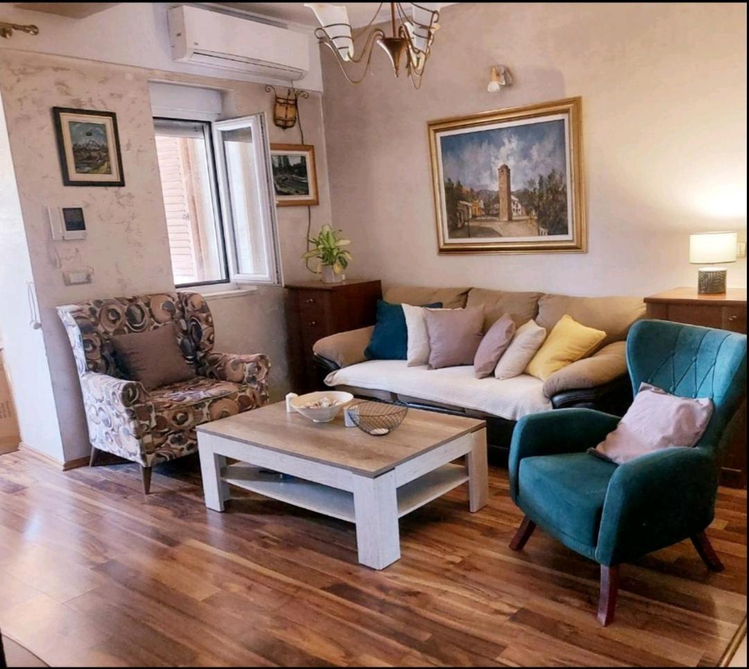 Apartman Sicilija Hotel Podgorica Buitenkant foto